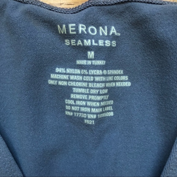 LOT OF 2 Slim-Look Merona Sleeveless Tops Sz M Mauve & Slate Blue Nylon/Spandex - Picture 6 of 9